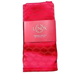 NWT Luxurious Lenox 4 Holiday Red Cloth Napkins 100% Polyester 19" x 19"